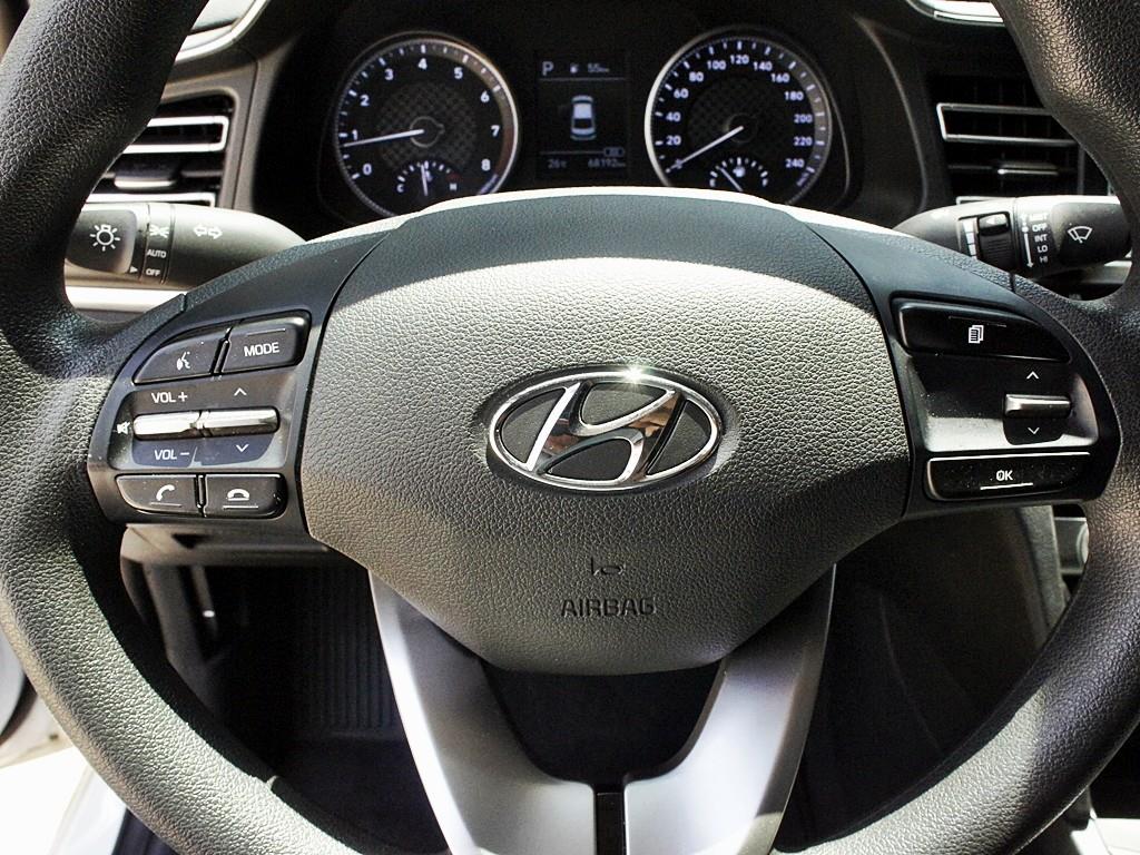 HYUNDAI Avante - Vista 11
