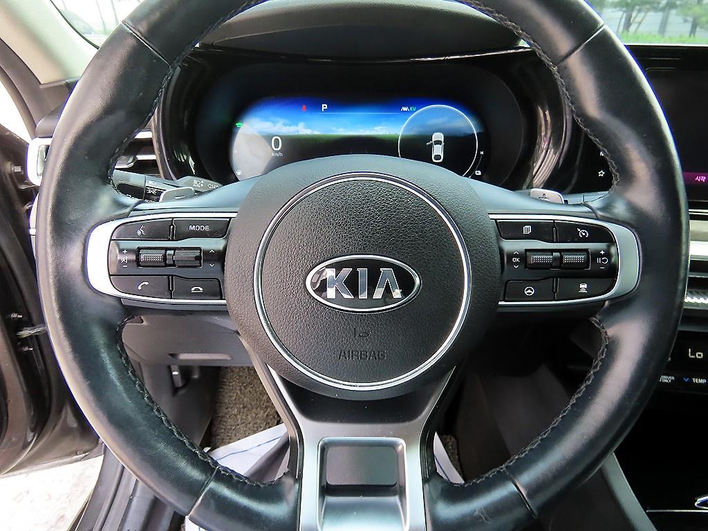 KIA K5 - Vista 8