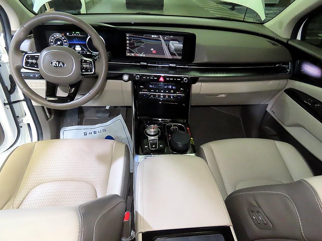 KIA Carnival - Vista 10