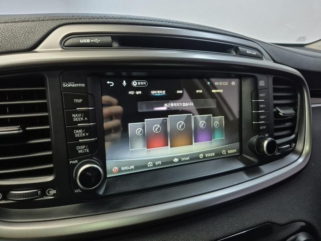 KIA Sorento - Vista 12