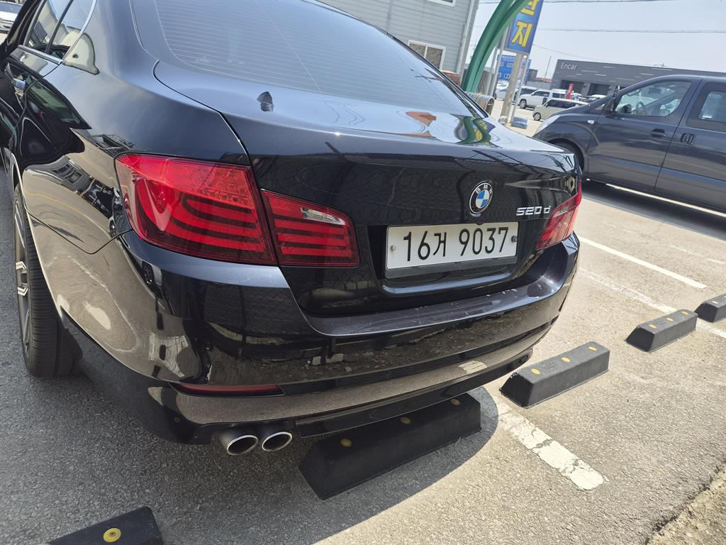 BMW 5 Series - Vista 2