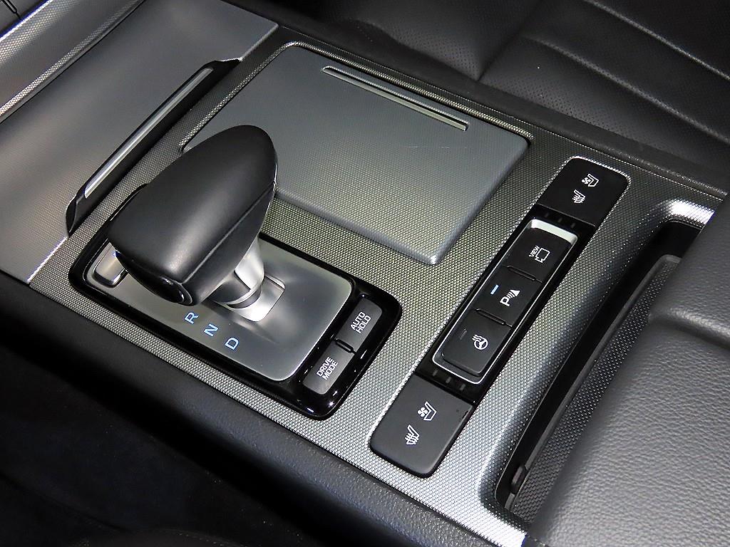 Genesis G80 - Vista 12