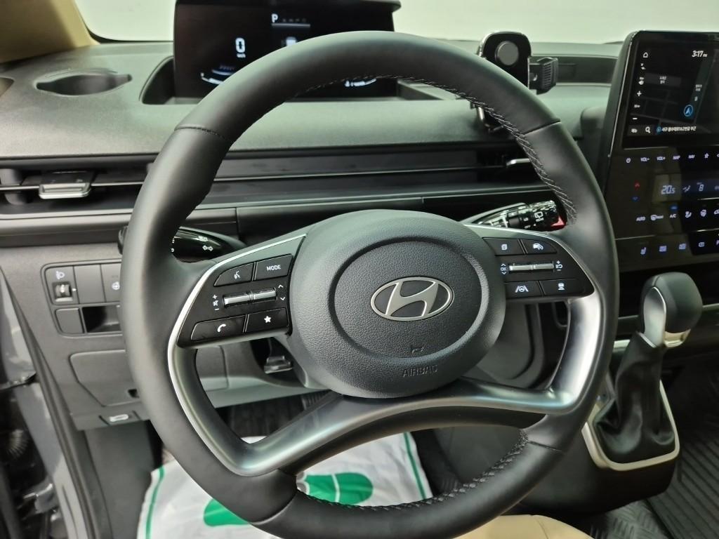 HYUNDAI Staria - Vista 8