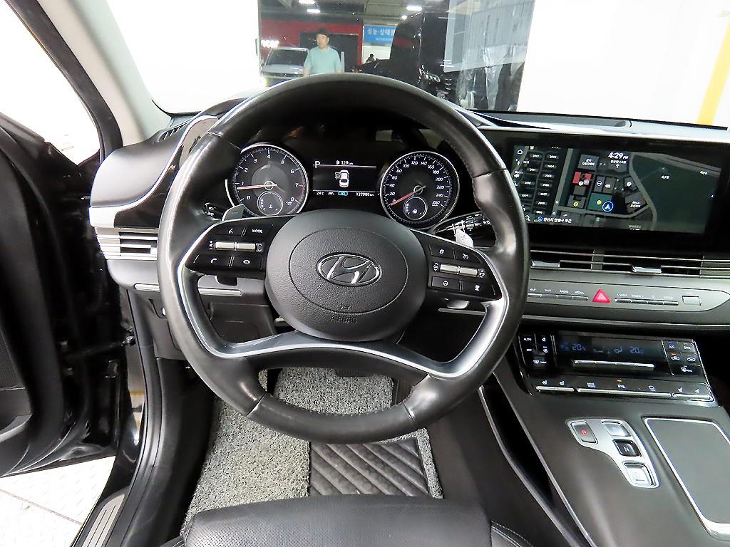HYUNDAI Grandeur - Vista 9