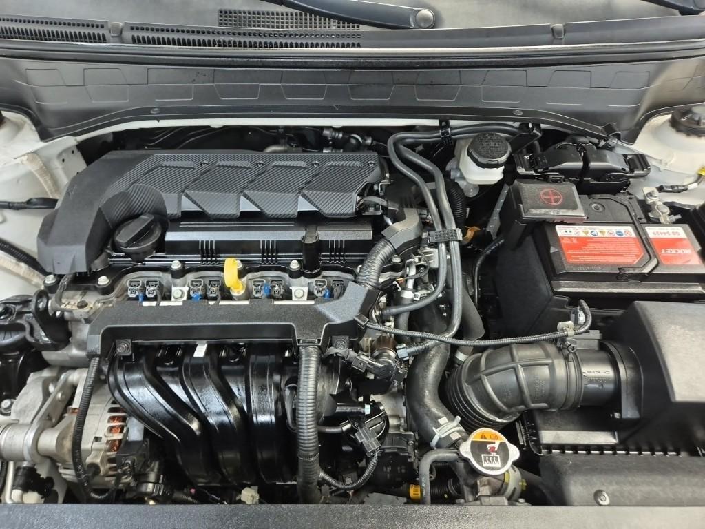 HYUNDAI Venue - Vista 5