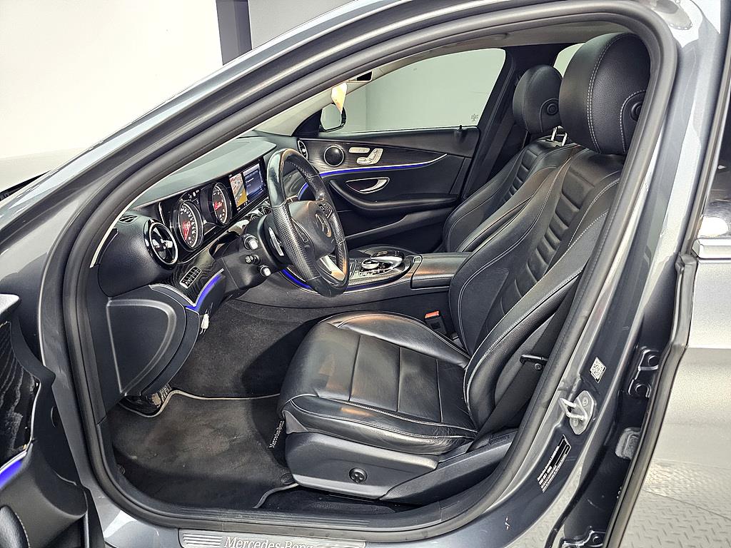 Mercedes Benz E class - Vista 8