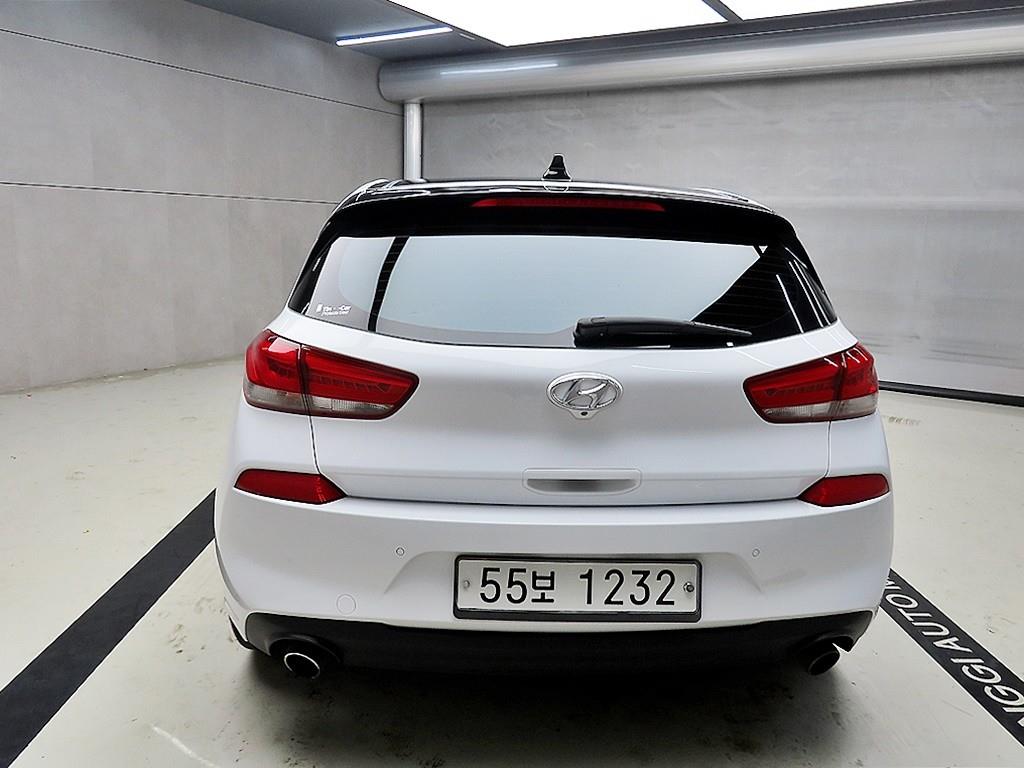 HYUNDAI i30 - Vista 3