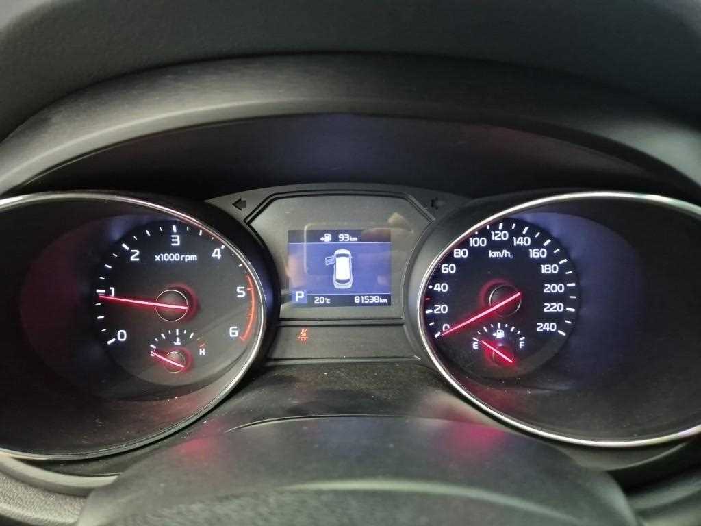 KIA Carnival - Vista 6