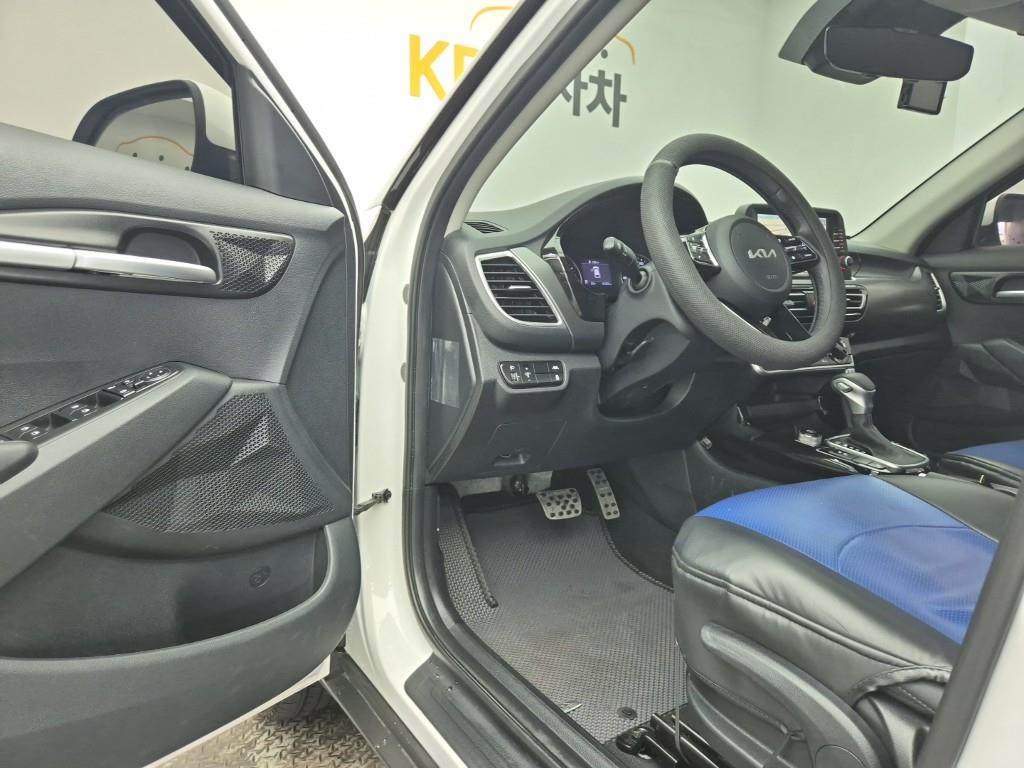 KIA Seltos 2022 Blanco - Importación desde Corea - HF Imports Iquique - Foto 18