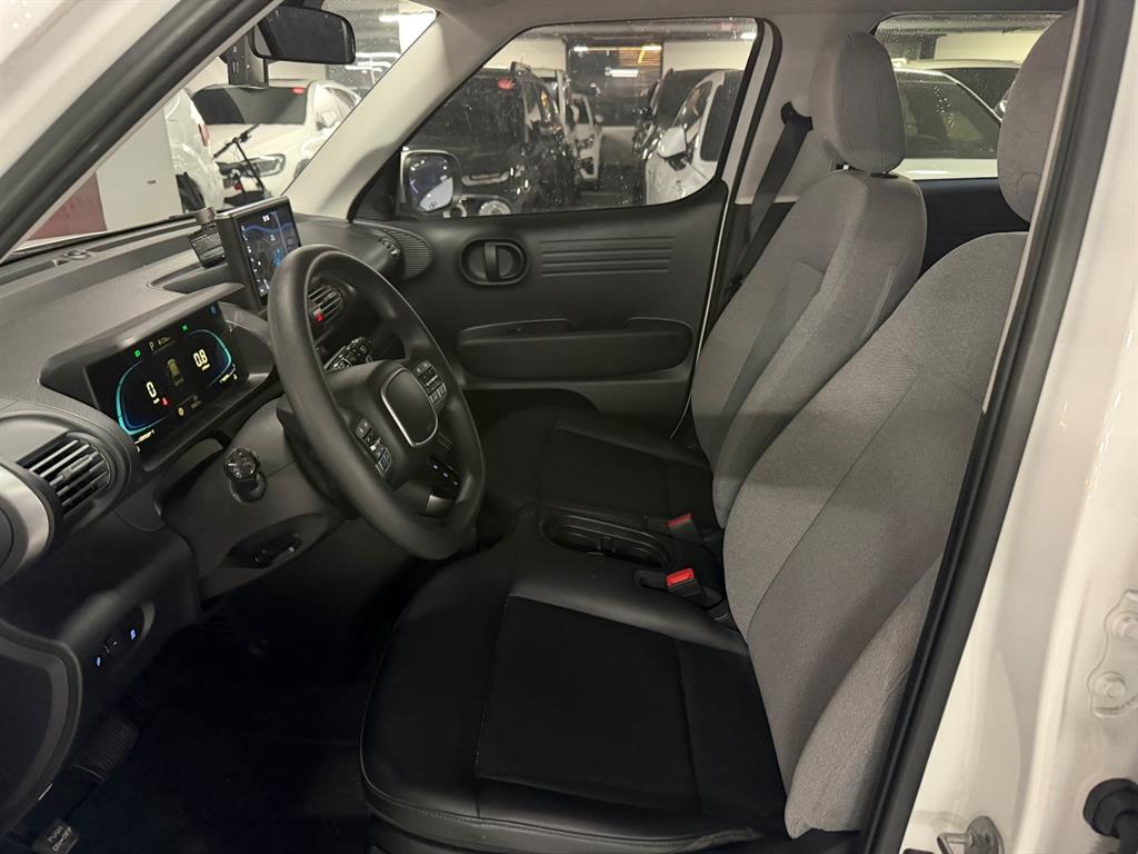 HYUNDAI Casper - Vista 12