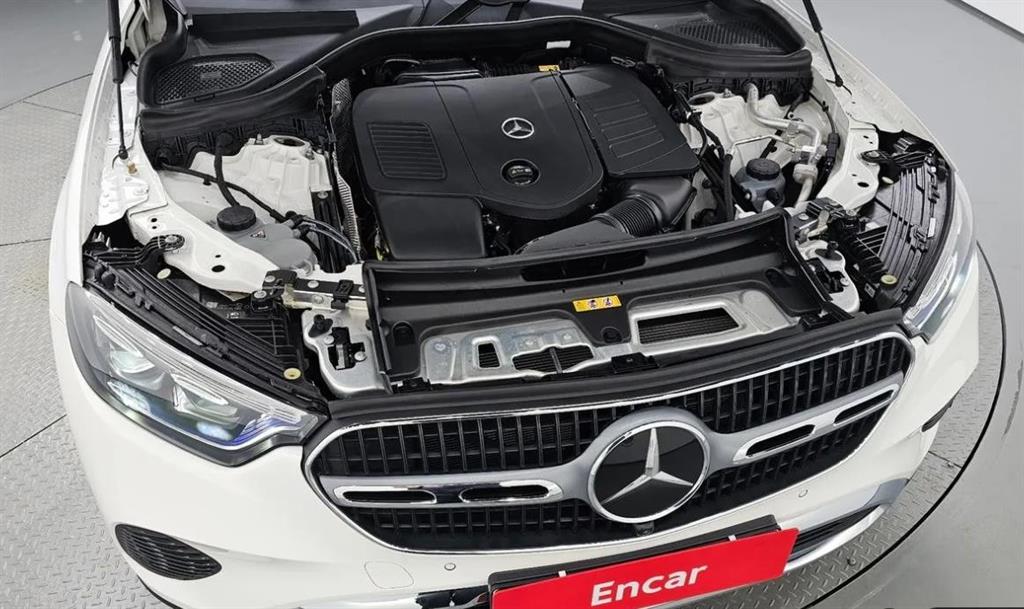 Mercedes Benz GLC Class - Vista 7