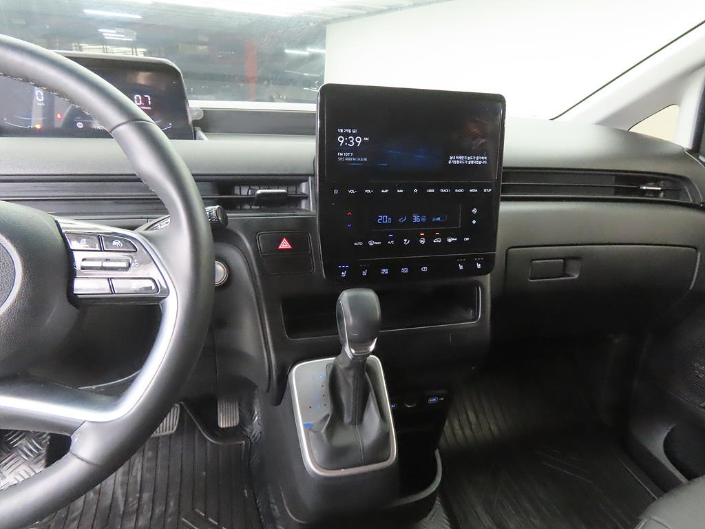 HYUNDAI Staria - Vista 9