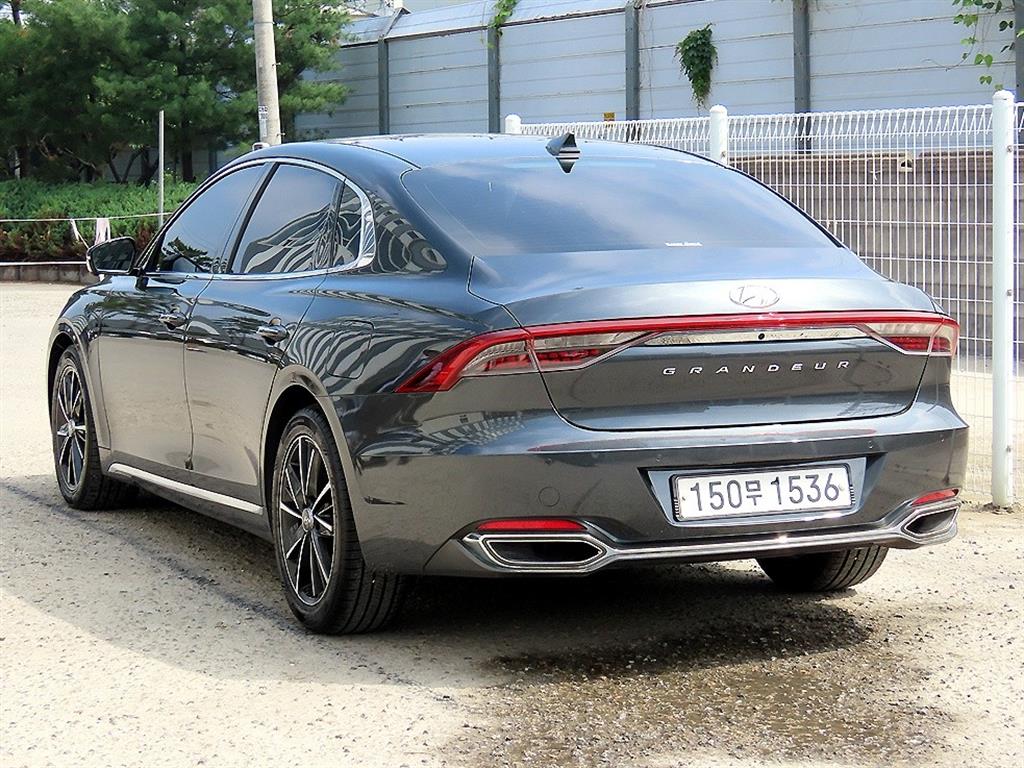 HYUNDAI Grandeur - Vista 3