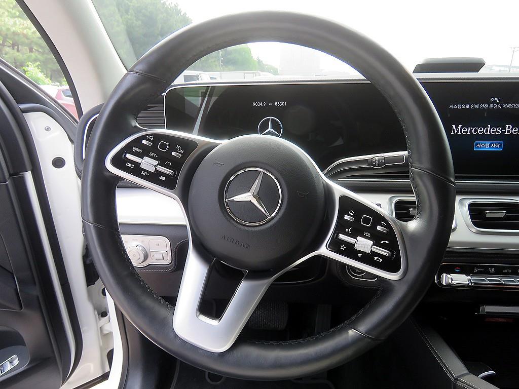 Mercedes Benz GLE Class - Vista 11