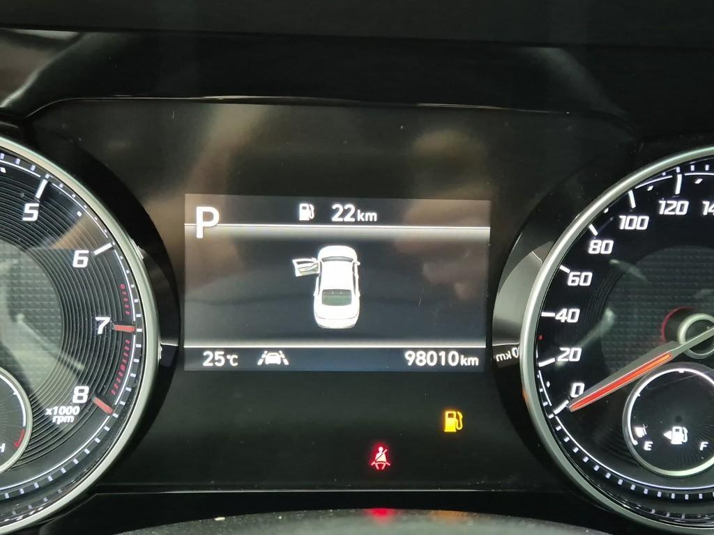 HYUNDAI Grandeur - Vista 5