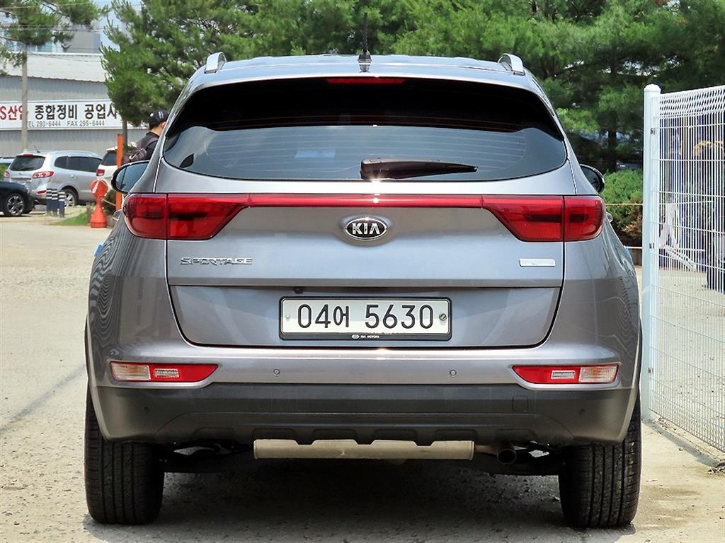 KIA Sportage - Vista 4
