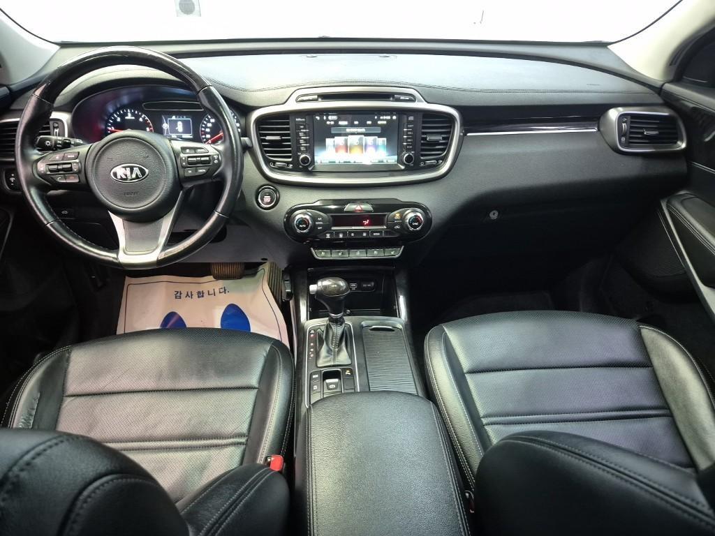 KIA Sorento - Vista 8