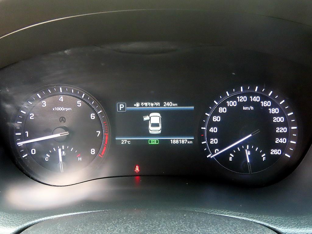 Genesis G80 - Vista 9