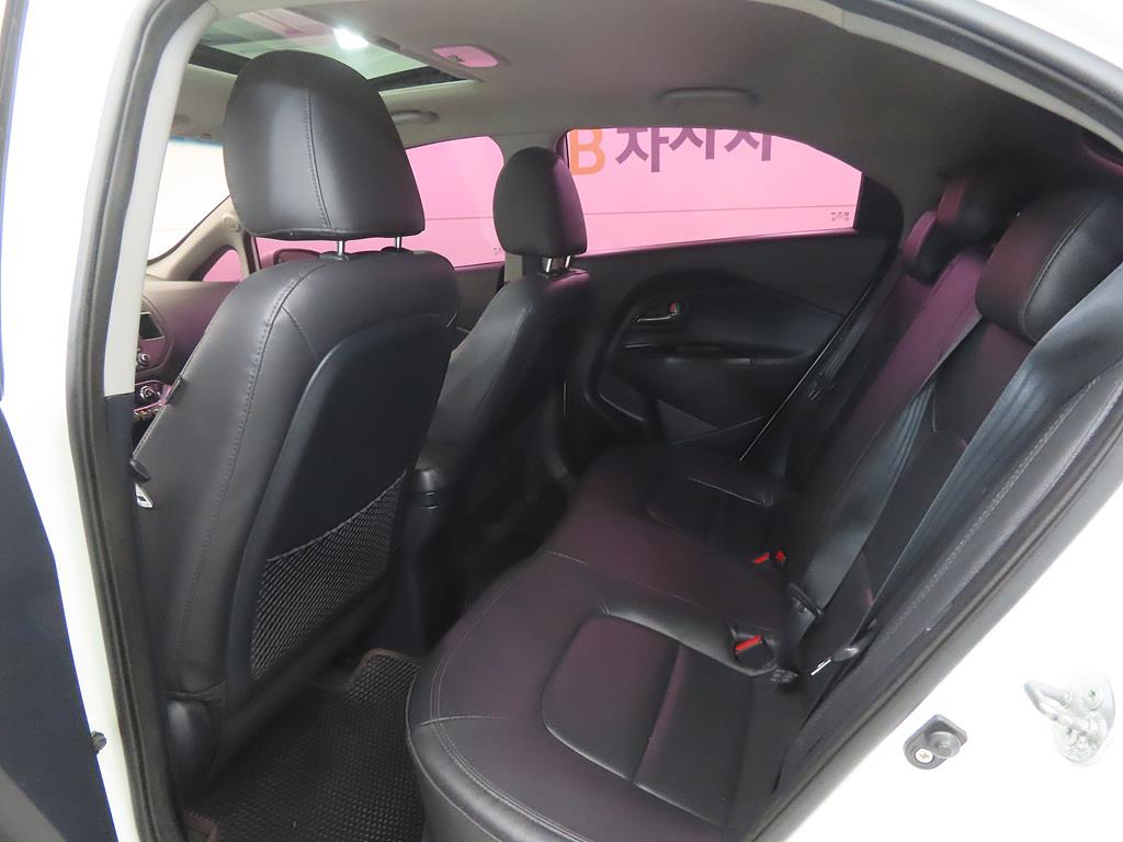 KIA Pride - Vista 6