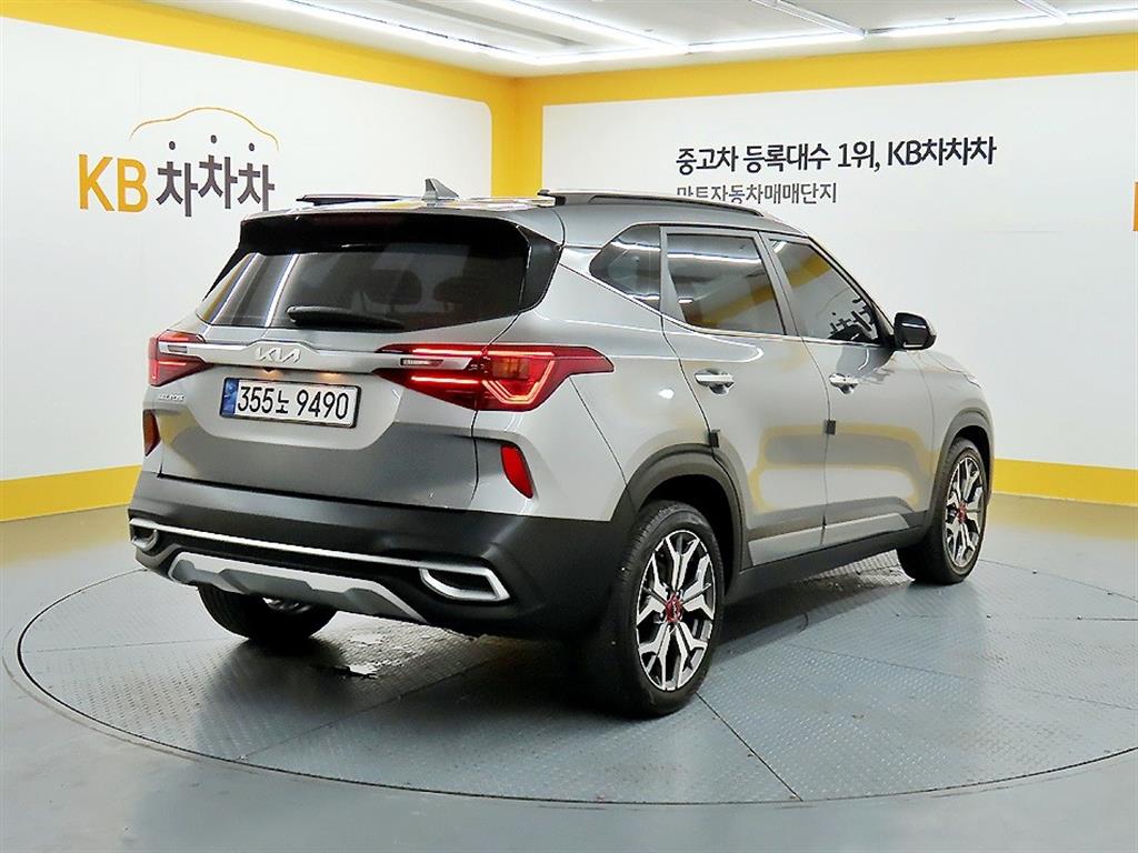 KIA Seltos - Vista 4