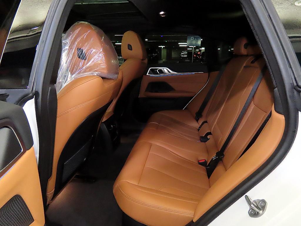 BMW i4 - Vista 7