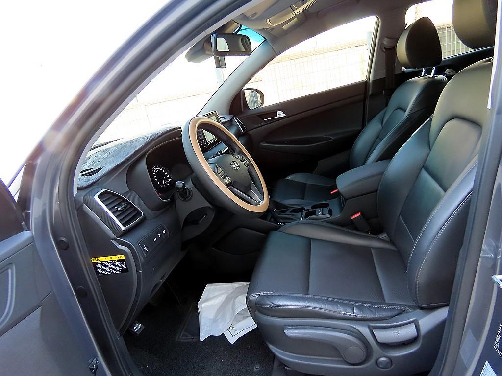 HYUNDAI Tucson - Vista 5