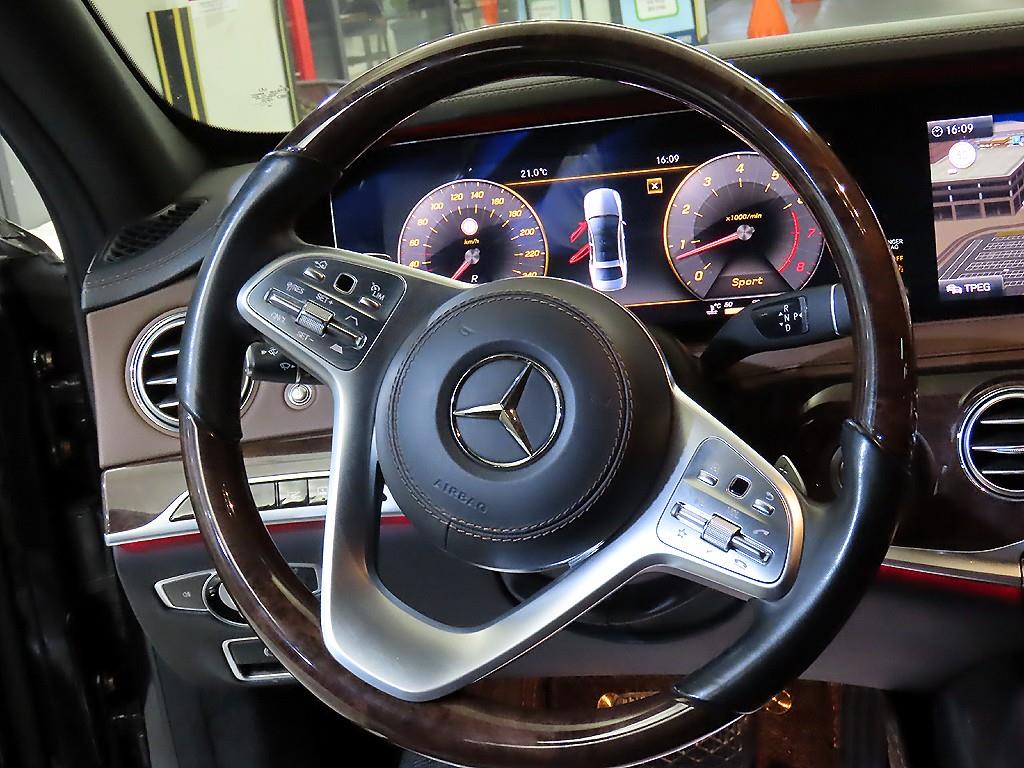 Mercedes Benz S Class - Vista 8