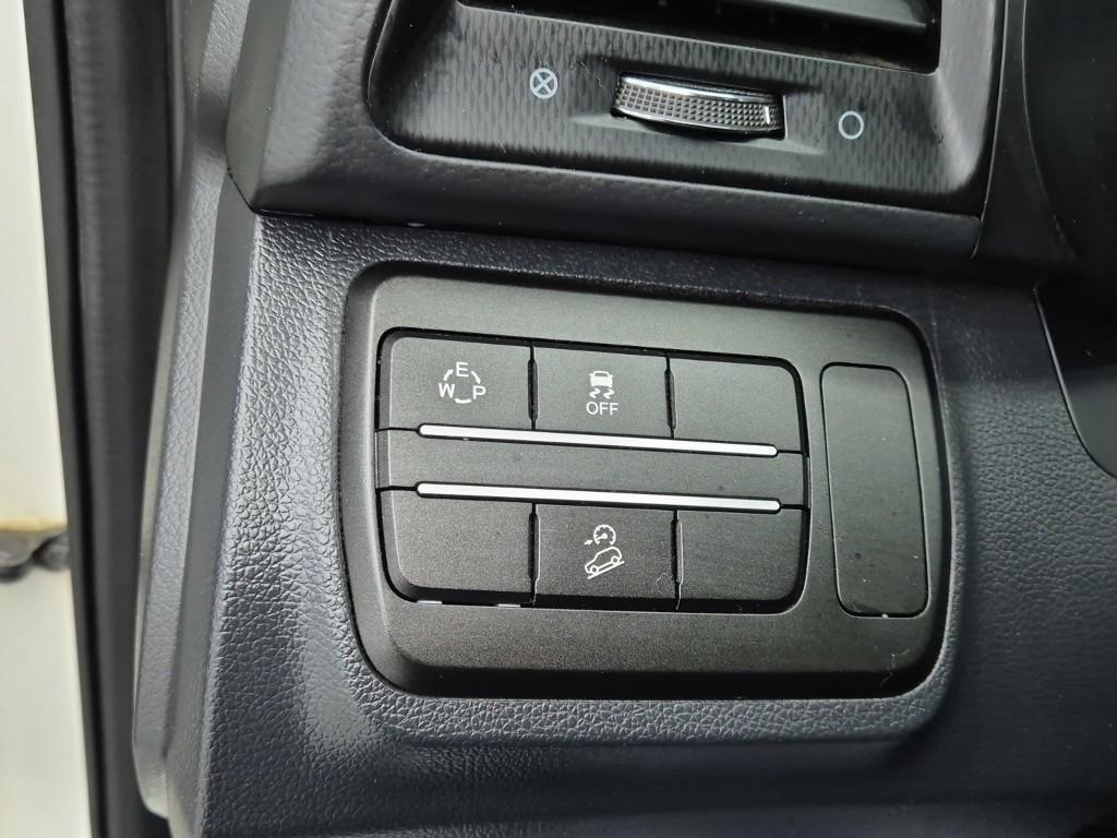 Ssangyong Tivoli 2019 Blanco - Importación desde Corea - HF Imports Iquique - Foto 18