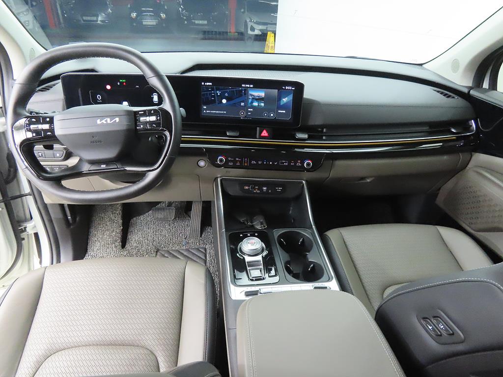 KIA Carnival - Vista 7