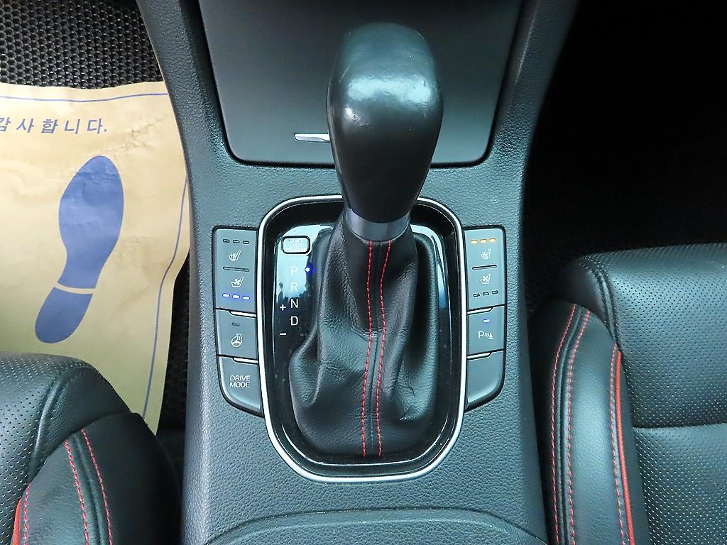 HYUNDAI i30 - Vista 10