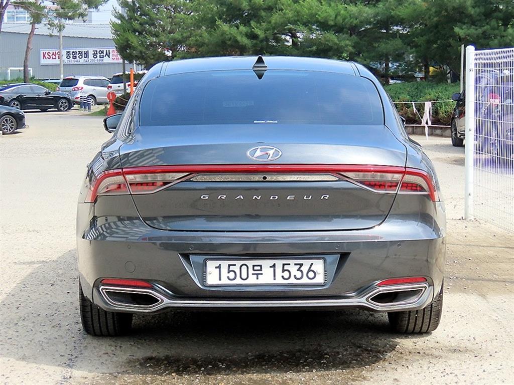 HYUNDAI Grandeur - Vista 4