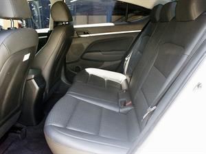 HYUNDAI Avante - Vista 8