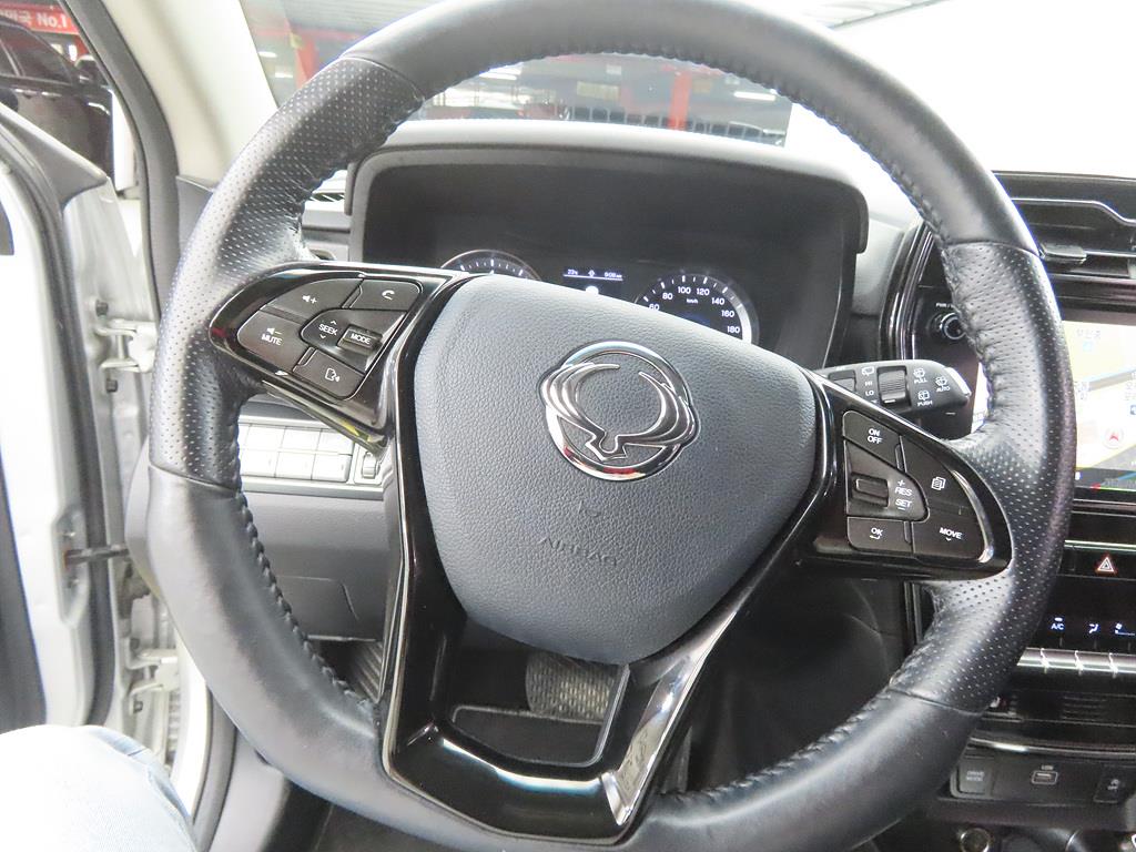 Ssangyong Tivoli - Vista 8