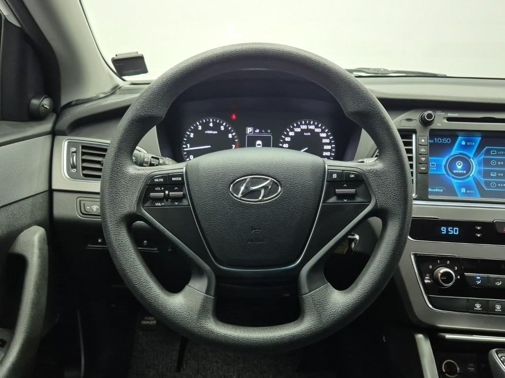 HYUNDAI Sonata - Vista 9