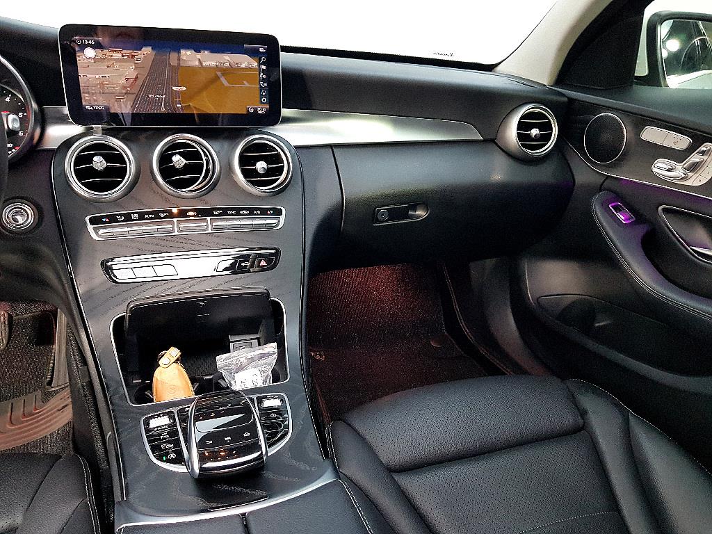 Mercedes Benz C Class - Vista 10
