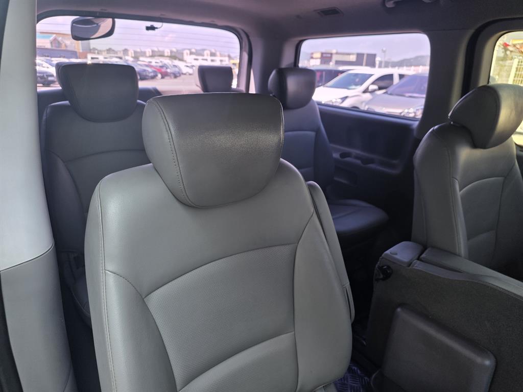 HYUNDAI Starex 2017 Plateado - Importación desde Corea - HF Imports Iquique - Foto 18