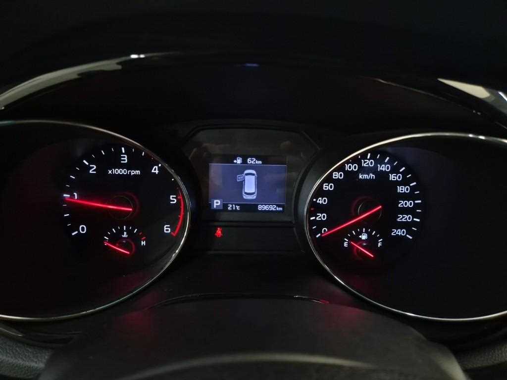 KIA Carnival - Vista 6