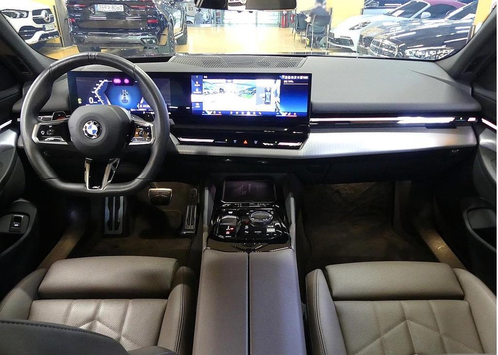 BMW 5 Series - Vista 4