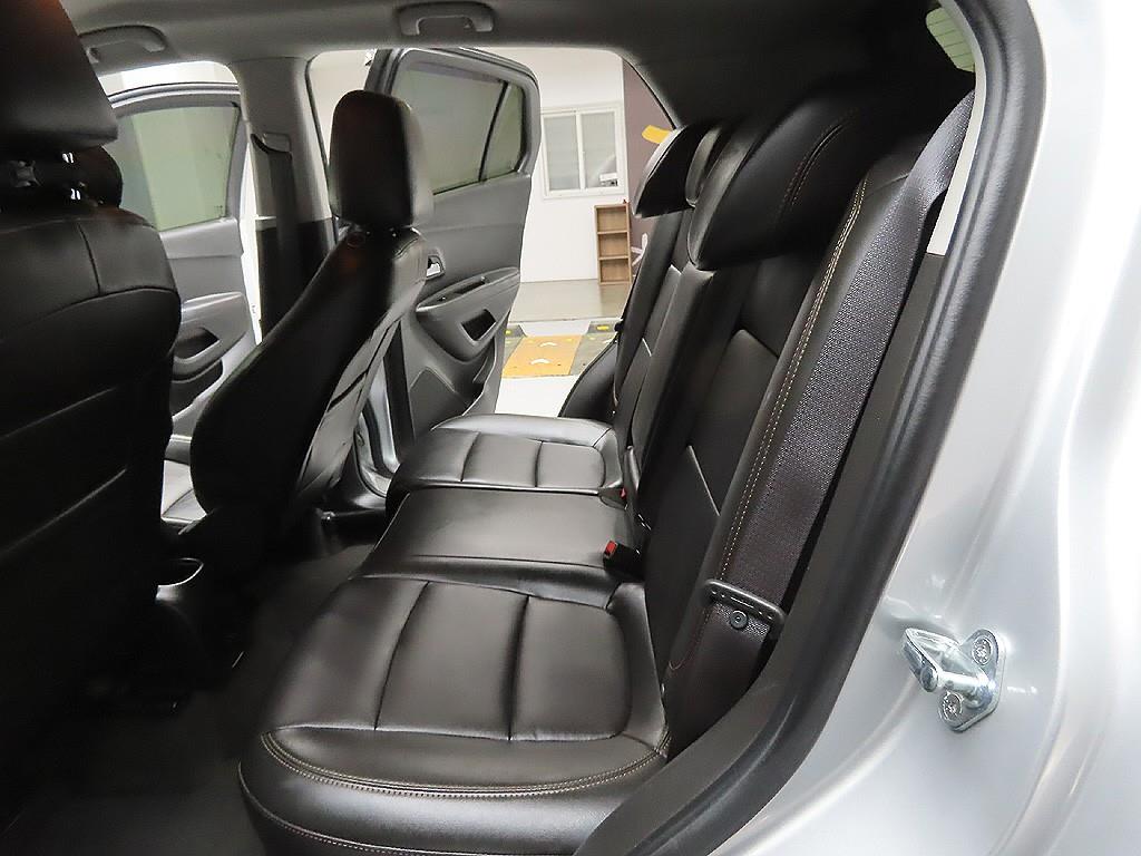 Chevrolet Trax 2017 Plateado - Importación desde Corea - HF Imports Iquique - Foto 11