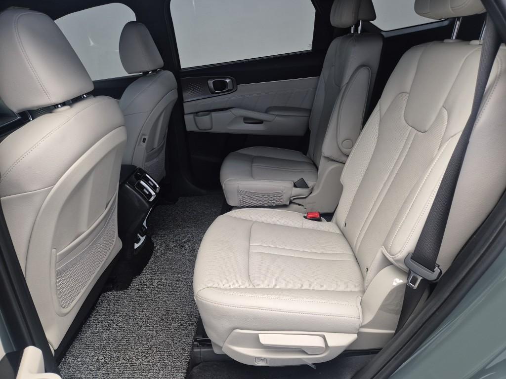 KIA Sorento - Vista 12