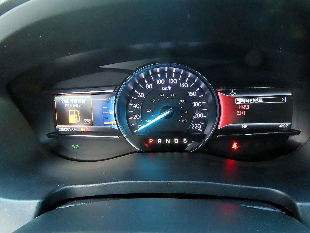 Ford Explorer - Vista 9