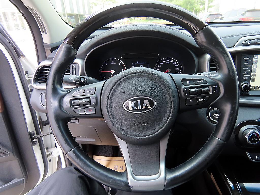KIA Sorento - Vista 8