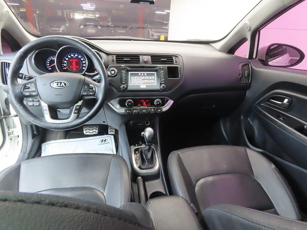 KIA Pride - Vista 7