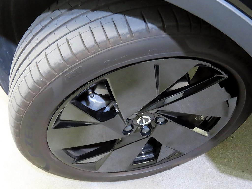 Volvo XC40 2025 Negro - Importación desde Corea - HF Imports Iquique - Foto 20
