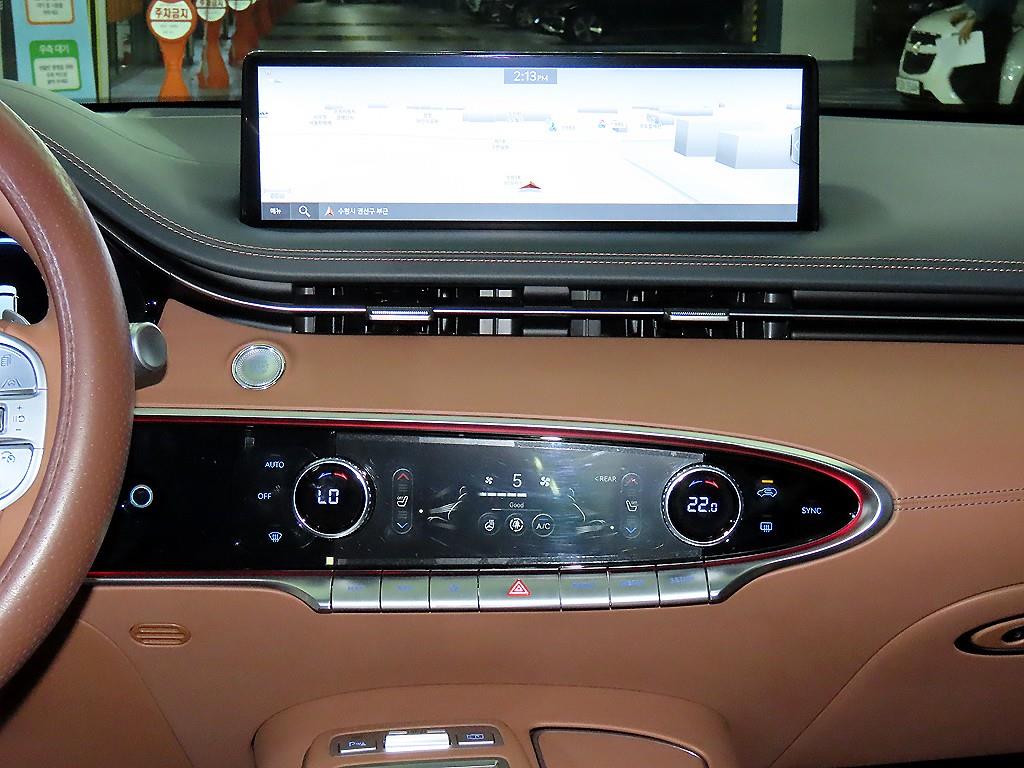 Genesis GV70 - Vista 11