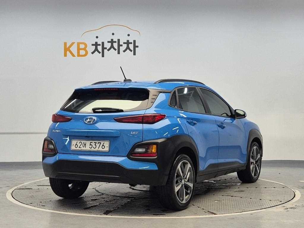 HYUNDAI Kona - Vista 3