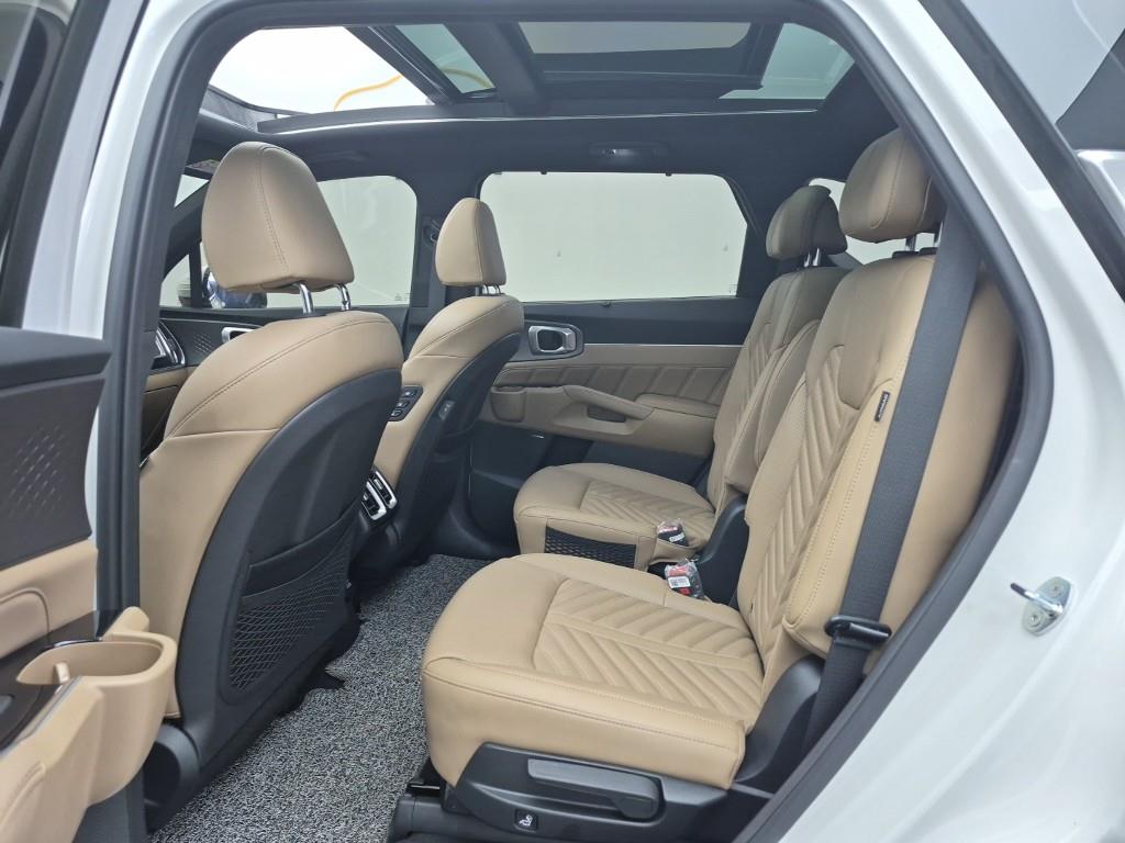 KIA Sorento - Vista 12