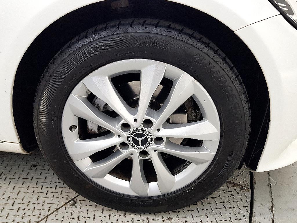 Mercedes Benz C Class 2019 Blanco - Importación desde Corea - HF Imports Iquique - Foto 20