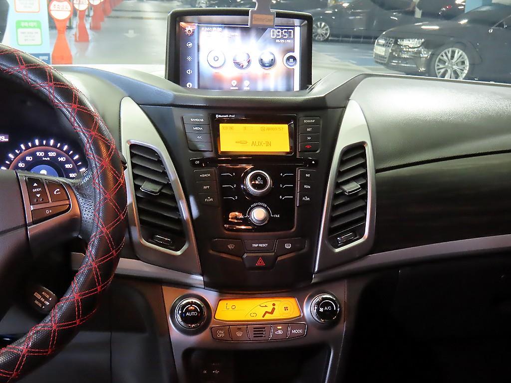 Ssangyong Korando - Vista 11