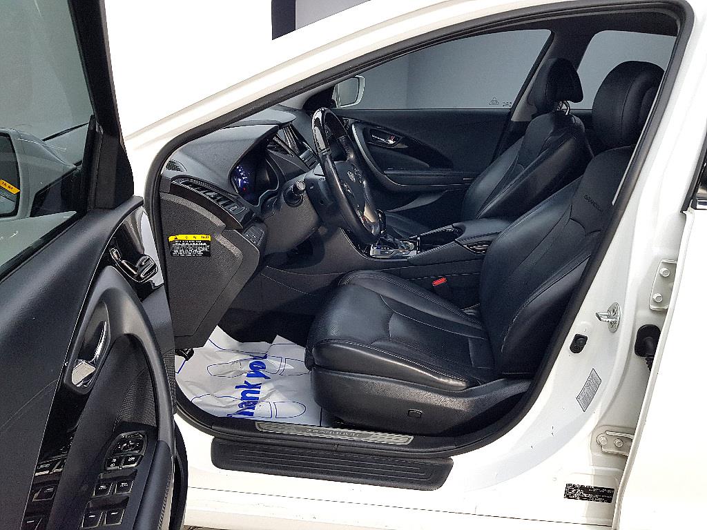 HYUNDAI Grandeur - Vista 8